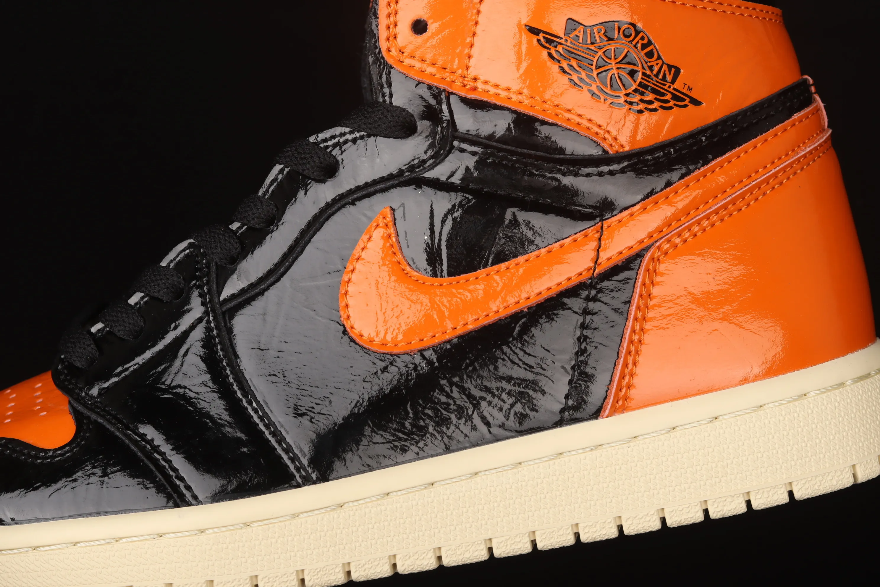 All Categories Air Jordan Jordan Series Basketball Shoes Air Jordan 1 High Air Jordan 1 Retro High OG AJ1 Joe 1 Smash 3.0 Basketball Shoes 555088-028